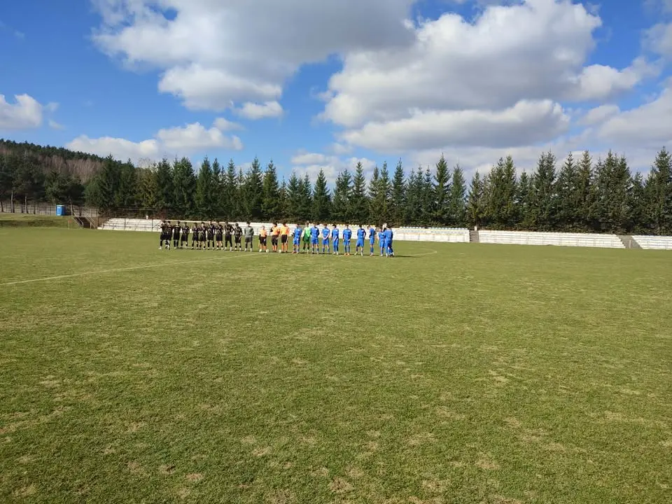 Za nami pierwsze spotkania w Świętokrzyskiej Lidze Juniorów Starszych