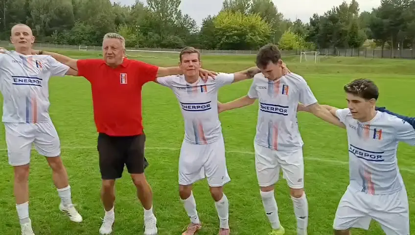 Radość po meczu z Granatem
