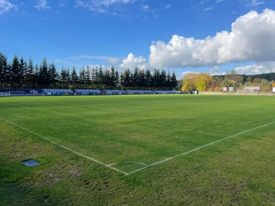 ️ 𝗡𝗔𝗦𝗭 𝗗𝗢𝗠! 🔵⚪🔴 Najbliższe spotkanie na stadionie przy ulicy Włoszczowskiej 1 rozegramy 7