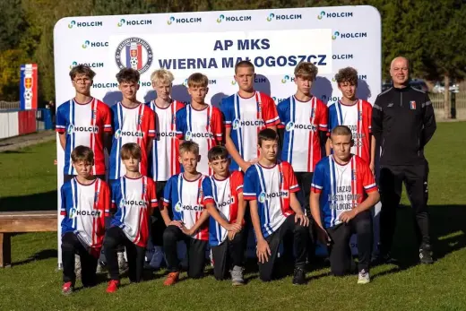 ️🔴 Drużyna AP MKS Wierna Małogoszcz ❇️ Trampkarz Starszy Zawodnicy 2012 i młodsi 🤩 ➖➖➖